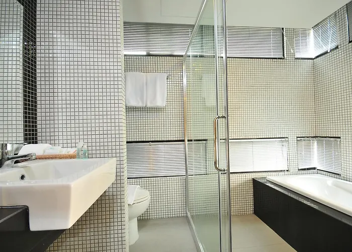 Oyo 225 Premier Place 2* Бангкок