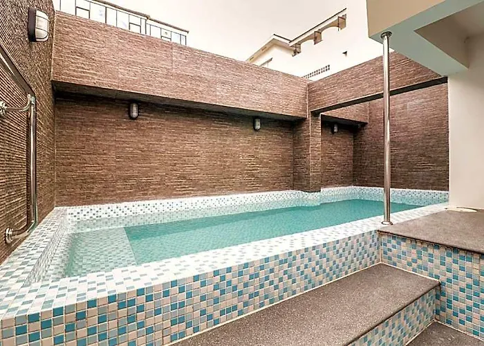 Oyo 225 Premier Place Отель Бангкок