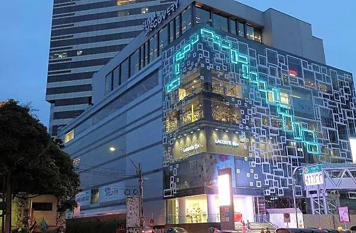 Oyo 225 Premier Place Отель Бангкок