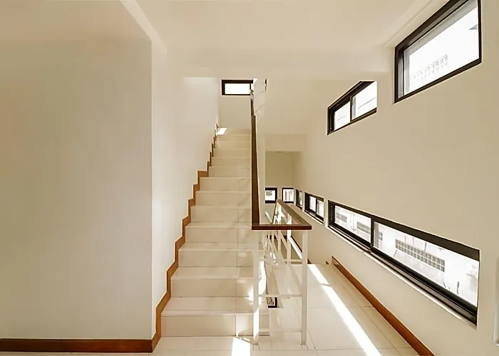 Oyo 225 Premier Place 2* Бангкок