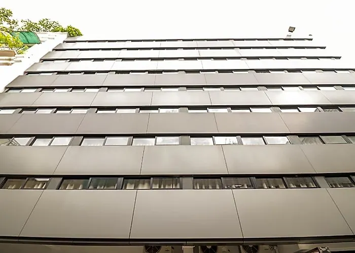 Oyo 225 Premier Place Отель Бангкок