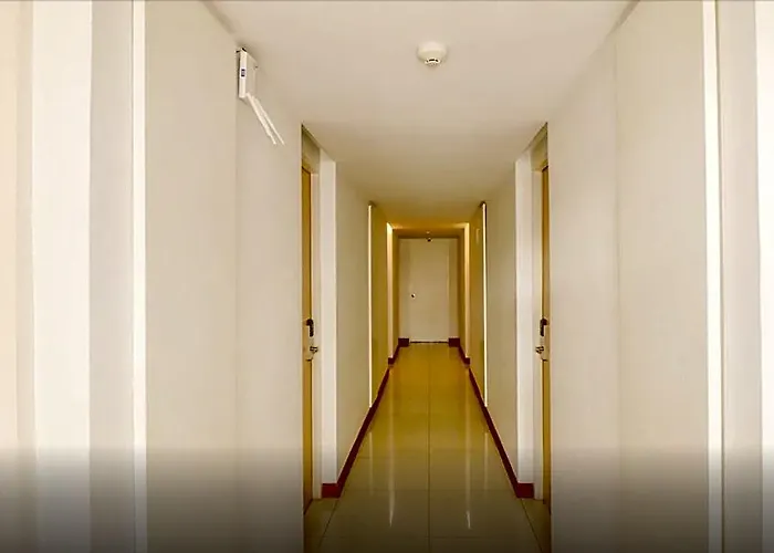 Oyo 225 Premier Place Отель Бангкок
