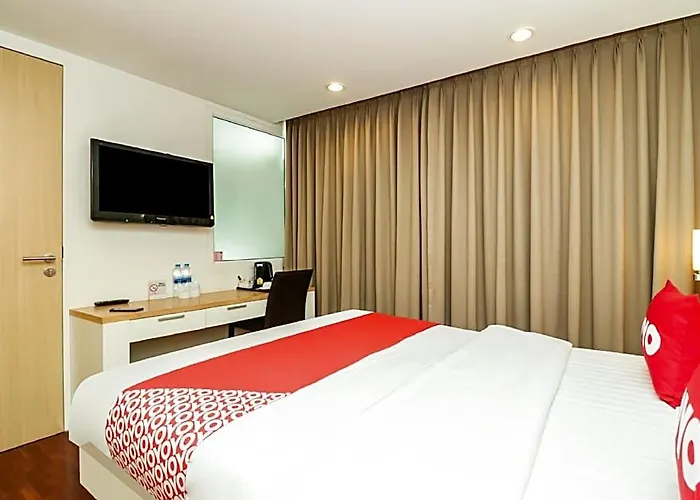Oyo 225 Premier Place Отель