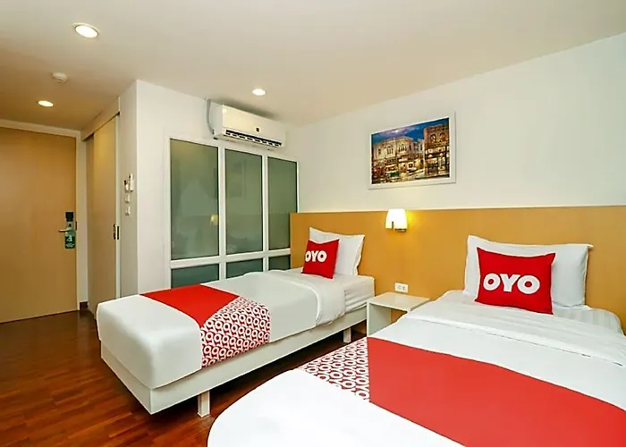 Oyo 225 Premier Place 2* Бангкок