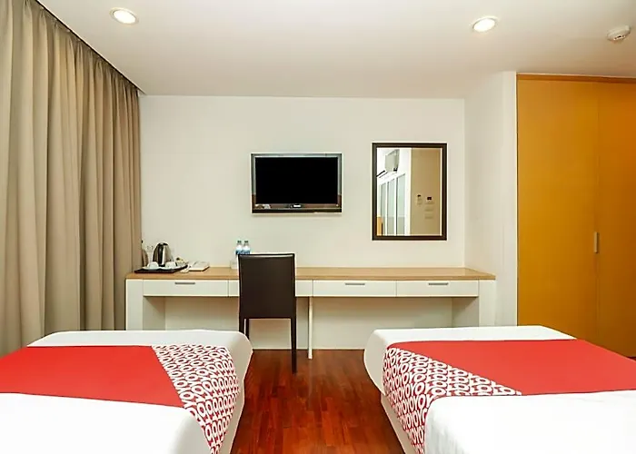 Oyo 225 Premier Place