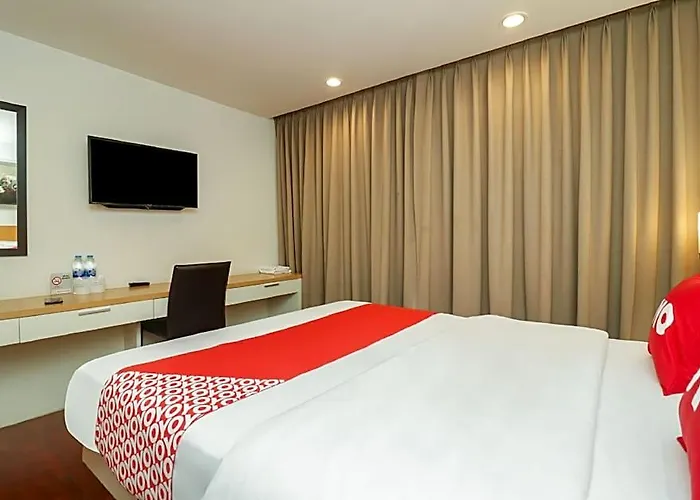 Oyo 225 Premier Place Отель