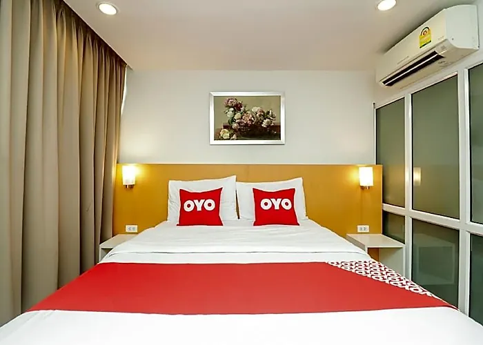Oyo 225 Premier Place Отель 2*
