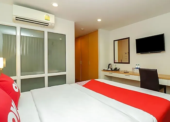 Oyo 225 Premier Place