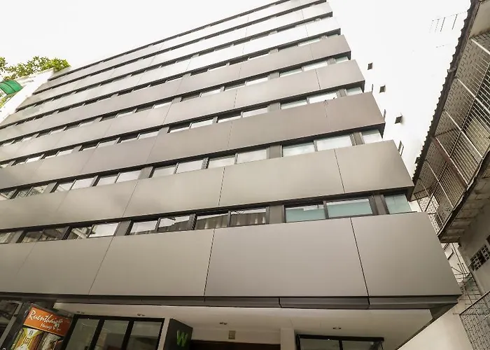 Oyo 225 Premier Place 2* Бангкок